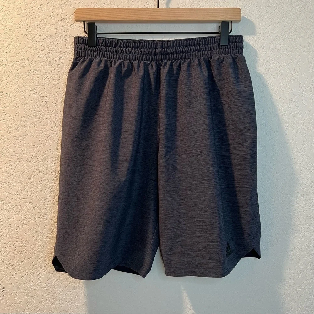 Men’s Adidas blue gray patterned athletic shorts size medium M